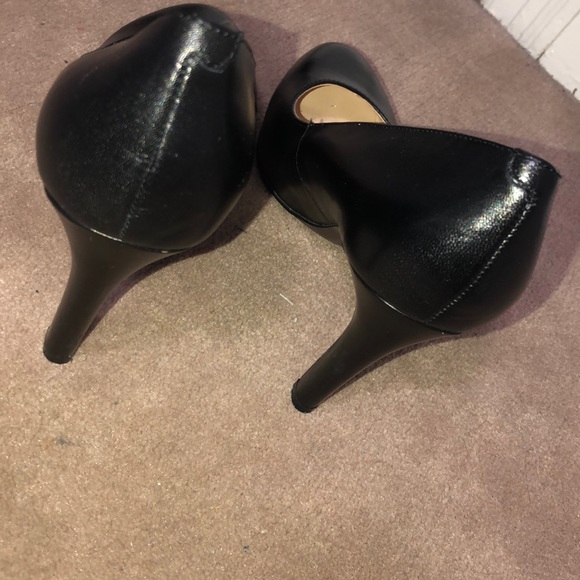 Heels - Picture 2 of 2